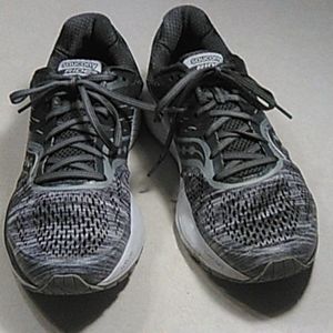 Saucony ride tennis shoes